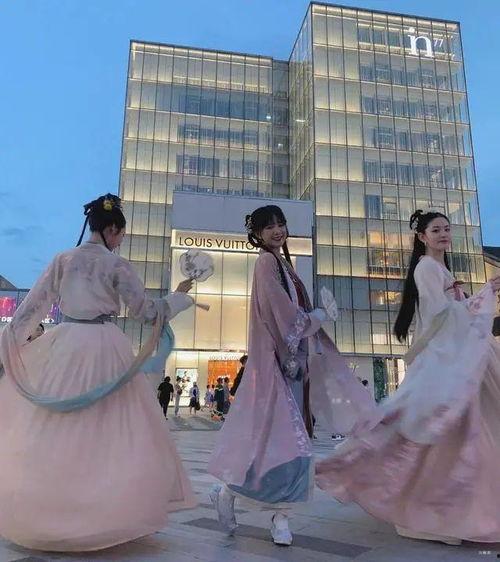 汉服吃瓜爆料大全最新,揭秘汉服吃瓜爆料大全背后的故事 第2张 汉服吃瓜爆料大全最新,揭秘汉服吃瓜爆料大全背后的故事 第2张